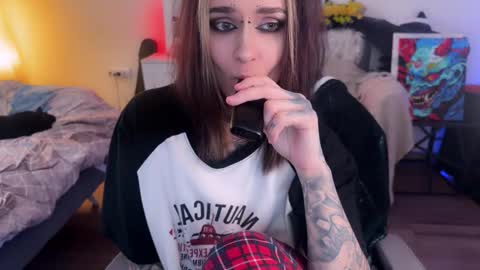   DianaBrite            fansl y online show from February 2026 01:52:02 PM