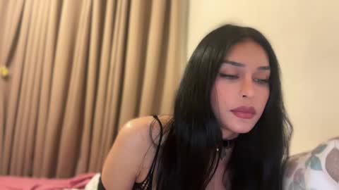 Snapshot of risingqueen chatting on June 2026 02:33:01 PM risingqueen online show from June 2026 02:33:01 PM