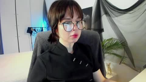Snapshot of risosweet chatting on June 2026 08:44:01 PM Alice online show from June 2026 08:44:01 PM