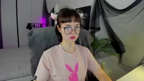 Snapshot of risosweet chatting on June 2026 08:20:02 PM Alice online show from June 2026 08:20:02 PM