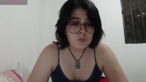 PeachSalinger online show from September 2025 03:17:02 AM