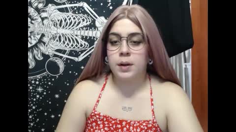 PeachSalinger online show from October 2025 03:57:01 AM