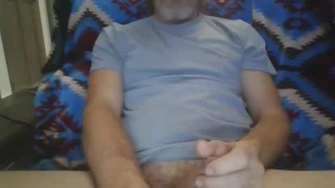 Snapshot of riverbend44 chatting on December 2024 01:43:01 AM riverbend44 online show from December 2024 01:43:01 AM