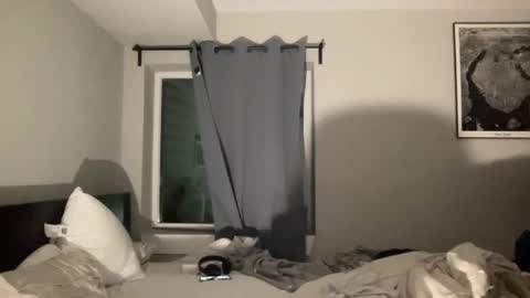 Snapshot of rjayson14 chatting on February 2025 04:18:02 AM rjyason9 online show from February 2025 04:18:02 AM