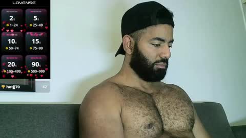 Snapshot of roa32sebas chatting on April 2026 03:53:02 PM SebasRoa online show from April 2026 03:53:02 PM