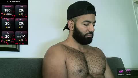 Snapshot of roa32sebas chatting on April 2026 02:37:01 PM SebasRoa online show from April 2026 02:37:01 PM