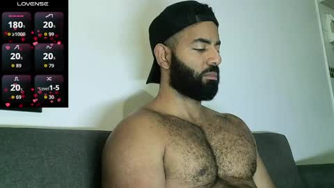 Snapshot of roa32sebas chatting on April 2026 05:53:02 PM SebasRoa online show from April 2026 05:53:02 PM