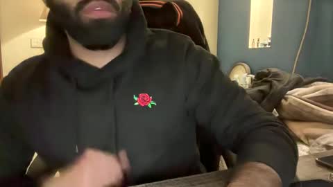 Snapshot of roamexotic chatting on December 2024 11:44:02 PM roamexotic online show from December 2024 11:44:02 PM