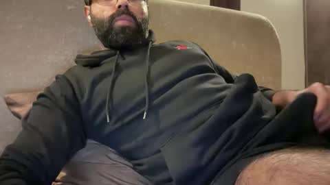 roamexotic00 online show from November 2025 10:01:02 PM