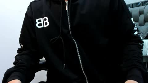 Roan Birkin online show from December 2025 07:11:02 PM