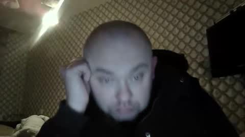 rob18997 online show from November 2025 07:02:02 PM