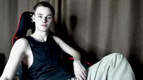 robert10211 online show from March 2026 11:04:02 PM