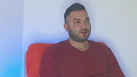 Stiven - online show from November 2025 04:00:01 AM