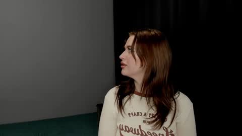 Lisa and Robert  i am online all days 900 am GMT3   online show from December 2024 12:34:02 PM