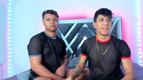 Robert Miller And Mael Thompson  online show from January 2025 04:21:01 AM