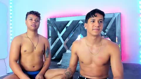 Robert Miller And Mael Thompson  online show from February 2025 04:54:01 AM