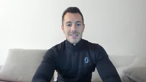 roberto4ever online show from November 2025 10:47:02 AM