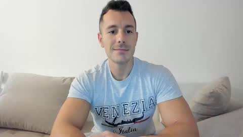 roberto4ever online show from February 2026 06:03:02 AM