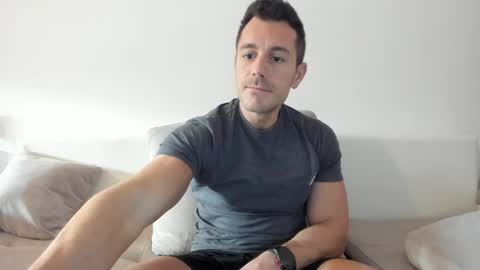 roberto4ever online show from March 2026 05:10:02 AM