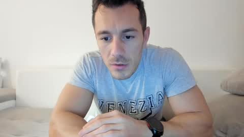 roberto4ever online show from April 2026 05:04:02 AM