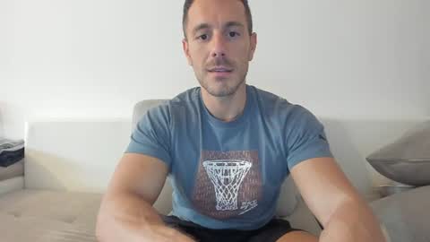 roberto4ever online show from June 2026 03:10:01 PM