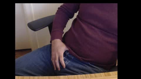 Snapshot of robidan6923 chatting on December 2024 01:22:01 PM robidan6923 online show from December 2024 01:22:01 PM