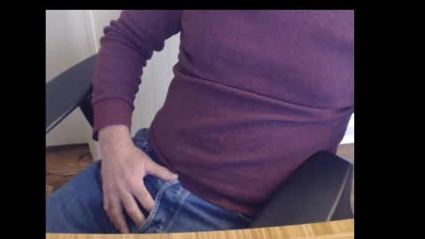 Snapshot of robidan6923 chatting on March 2025 02:29:02 PM robidan6923 online show from March 2025 02:29:02 PM