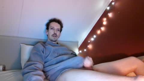 Snapshot of robin_sonx chatting on December 2024 06:05:01 PM Robin online show from December 2024 06:05:01 PM