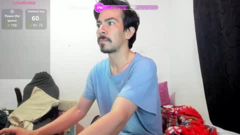 Snapshot of robindominique chatting on May 2026 01:45:01 AM Robin online show from May 2026 01:45:01 AM