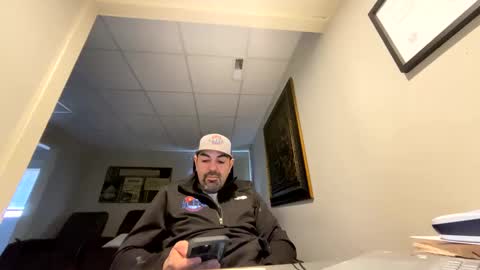 roblatino12 online show from December 2024 05:18:02 PM