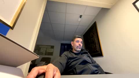 roblatino12 online show from February 2025 08:15:02 PM