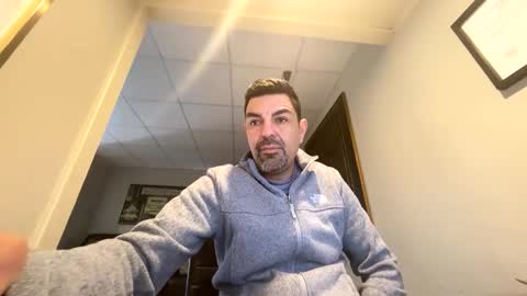 roblatino12 online show from March 2025 05:39:02 PM