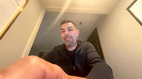 roblatino12 online show from March 2025 12:52:02 PM