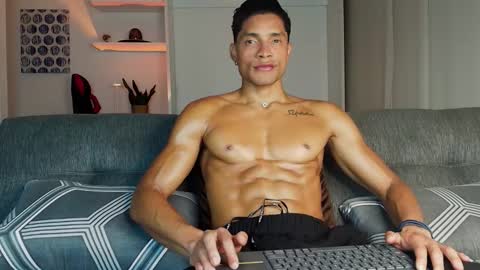 roby_millerr online show from February 2026 01:11:01 AM