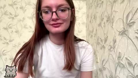 Snapshot of robynsentinella chatting on January 2026 11:43:01 PM robynsentinella online show from January 2026 11:43:01 PM