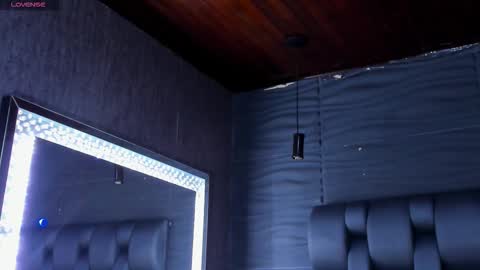 rocco_santos online show from November 2025 01:05:02 AM