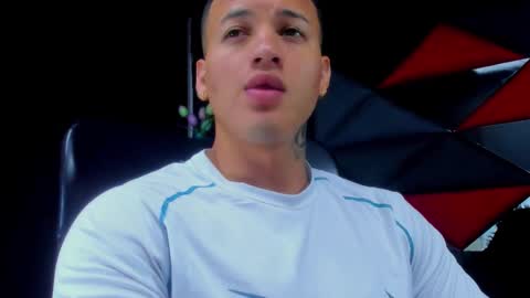 rocco_santos online show from January 2026 07:11:01 PM