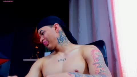 Snapshot of rocco_santos chatting on May 2026 06:25:01 PM rocco_santos online show from May 2026 06:25:01 PM