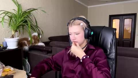 Anny online show from February 2026 10:21:02 AM