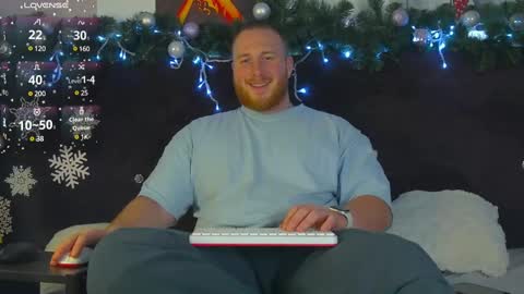 Snapshot of roddy_riss chatting on December 2024 10:43:01 AM Roddy online show from December 2024 10:43:01 AM