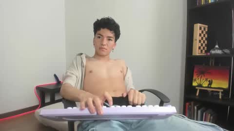 Snapshot of rofflust chatting on February 2026 03:24:02 PM Roff Lust online show from February 2026 03:24:02 PM