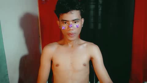 roianboyyy online show from May 2026 05:01:02 AM