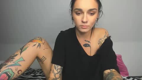 Snapshot of rokiinbaby chatting on December 2024 08:33:02 PM rokiinbaby online show from December 2024 08:33:02 PM