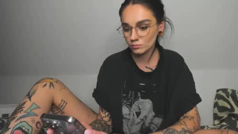 Snapshot of rokiinbaby chatting on January 2025 08:43:02 PM rokiinbaby online show from January 2025 08:43:02 PM