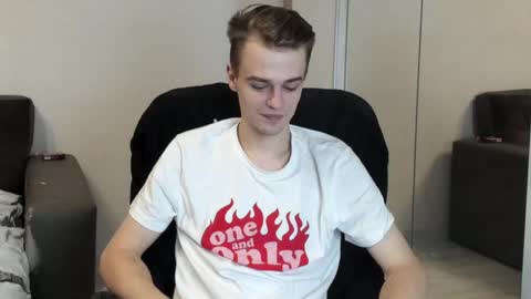 taylor fox online show from February 2025 07:38:02 PM