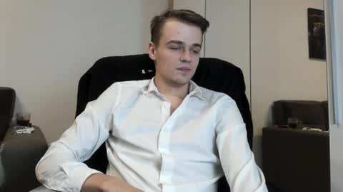 taylor fox online show from February 2025 04:56:02 PM