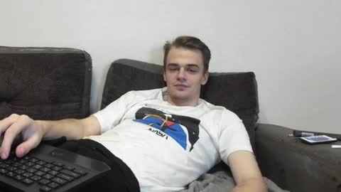 taylor fox online show from March 2025 05:45:01 PM