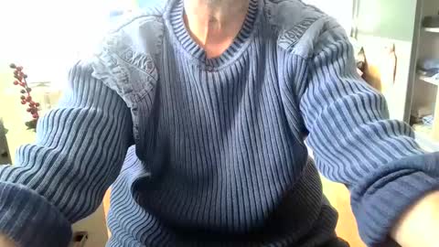 Snapshot of rolandloser1000 chatting on January 2025 01:21:02 PM rolandloser1000 online show from January 2025 01:21:02 PM