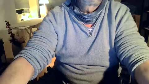 Snapshot of rolandloser1000 chatting on January 2025 04:33:02 PM rolandloser1000 online show from January 2025 04:33:02 PM