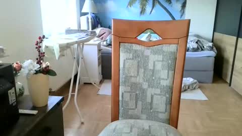 Snapshot of rolandloser1000 chatting on February 2025 09:05:02 AM rolandloser1000 online show from February 2025 09:05:02 AM